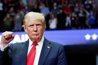 Hned první den ukončím transgenderové šílenství a mrzačení dětí, slíbil Trump - Echo24.cz