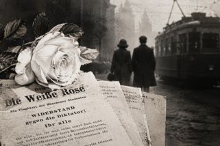 Stačilo mlčet, ale Sophie a Hans Schollovi se v srdci Třetí říše rozhodli jinak. Stálo je to život - Médium.cz