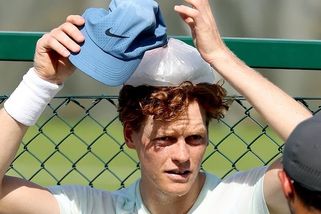 SportWin » Tenis » Sinner musel vrátit wimbledonskou trofej pár minut po triumfu, velí to pravidlo z 19. století
