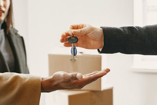 Stát vám napaří 50 tisíc pokuty za darované auto, stačí o den minout úřední lhůtu