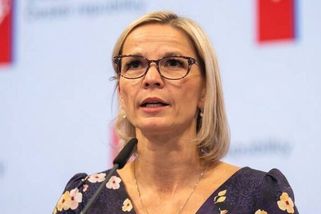 Složitá životní situace podle ministryně Mrázové: Bartoš prolezl její soukromí a našel fotky, které ukazují opak