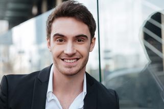 Marek (25): Rodiče mě měli za černou ovci. Musel jsem dřít 16 hodin denně, abych jim i bratrovi dokázal, že na to mám