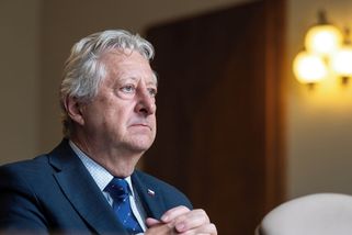 Spor o nového šéfa armády. Babiš přetlačil Zůnu, ten mluvil o rezignaci - Seznam Zprávy