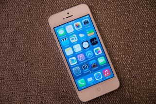 Z mobilního telefonu brzy zmizí elektronické bankovnictví. Tyto značky budou na řadě jako první. Týká se to i iPhonů - EnergoZrouti.cz