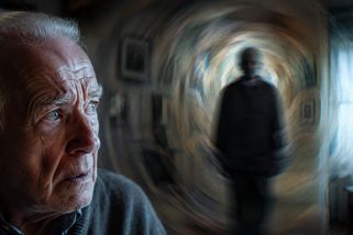 „V koutě stojí nějaký pán!“ U časté demence pacienti vídají tváře, lidi i zvířata - Médium.cz