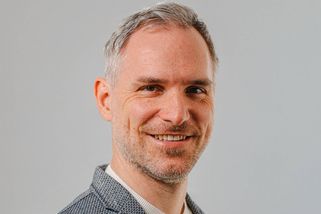 Zdeněk Hřib a jeho bydlení: Byt ve Vršovicích, domov na Hájích a rozestavěná vila v Kyjích