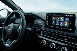 Honda řidičům pije krev. Nejnovější Civicy pípají po překročení rychlosti a nejdou umlčet
