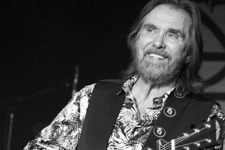Zemřel zpěvák kapely Dr. Hook - Novinky