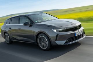 Opel na 24 hodin dramaticky zlevní svá auta. Nabídne statisícové slevy nebo zimáky zdarma - Garáž.cz