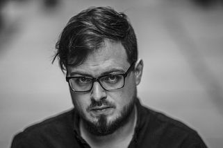 Duše Davida Stypky se v novém klipu ke staré písni proměnila v motýla - Novinky