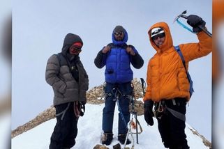 Vidíme boty v mačkách. Dron zřejmě našel těla tří horolezců, kteří zmizeli v Kyrgyzstánu - Novinky