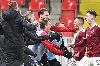 Sparta po čtvrtstoletí vyřadila z poháru Slavii, v derby se jiskřilo! Slovácko dalším semifinalistou - Sport.cz