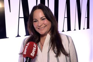 Jitka Čvančarová po měsících vyrazila do společnosti: Na módní přehlídku zvolila bílý kostým s pruhy - Super.cz