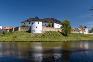 Tvrz v Žumberku u Nových Hradů představí tradiční i zapomenutá řemesla - Novinky