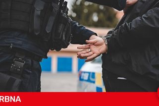 Podvody za stovky tisíc. Cizinci pobírali dávky, i když v Česku nebyli