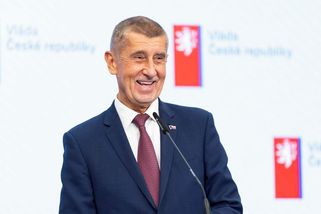 Babiš připustil, že vyšší slevy na jízdném možná příští rok nebudou - Seznam Zprávy