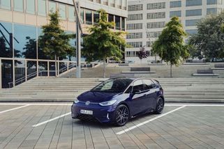 ID.3 a ID.4 byly omyl, naznačuje Volkswagen. Teď chce napravit to, co zákazníkům vadilo