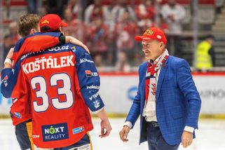 Dědek nabízí stamiliony! Chce znovu práva na extraligu, píše web Seznam Zprávy - Sport.cz