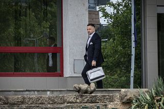 Co skrývá nový šéf inspekce životního prostředí? Tajemnou minulost odkrývají noví svědci, spojují ho s trestnou činností rodiny