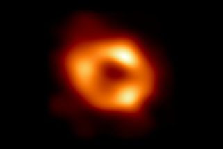 Vědci objevili vítr vanoucí z černé díry v centru naší galaxie