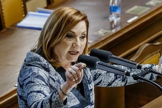 Vrací se Dlužena: Vláda míří k navyšování státního dluhu, centrální banka už zhoršila odhady schodku