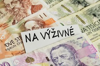 Neplatiči alimentů zaplatí o desetitisíce navíc. Úroky prudce porostou
