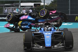 Hrozivá nehoda v Miami. Jezdce F1 zachránila svatozář - Sport.cz
