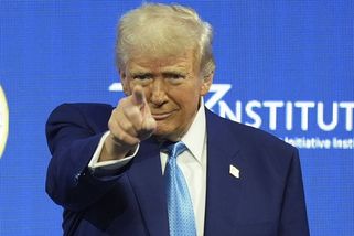 Celodenní série posměšků. Trump pokračoval v kritice Zelenského - Novinky
