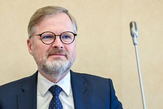 „Nebudu ustupovat, nenechám se zastrašit,“ říká premiér k hrozbě stávkami - Seznam Zprávy