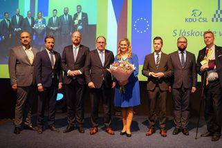„Opravdová revoluce.“ Z předsednictva KDU-ČSL nezůstal kámen na kameni, Hladík odmítl nominaci - Echo24.cz