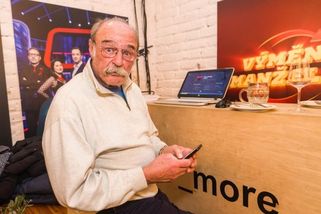 Pavel Nový - pivo pil už jako kluk, dělal i dřevorubce, přežil svou smrt a má doma paní Columbovou - Médium.cz