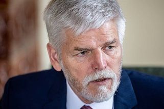 Turek neměl mandát na pověření ministra Taraby, aby hlasoval za ČR, řekl Pavel