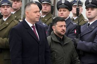 Údajná genocida Poláků Ukrajinci dál ničí vztahy Varšavy a Kyjeva