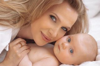 Nejrozkošnější fotky, jaké si umíte představit! Michaela Ochotská se ukázala s půlroční dcerkou a promluvila o svatbě