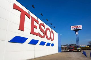 Tesco od pátku vyprodává sklady s máslem. Prodává ho za směšnou cenu - Techsvět
