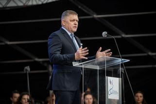 Šťastný oběžník: Nesmějme se Slovákům za Fica. Mohli jsme dopadnout stejně - Seznam Zprávy