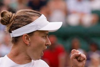 Krejčíková - Andrejevová 4:6, 7:5, 6:4. Češka hororový závěr zvládla a postupuje