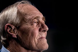 Senior nechce do domova: po pěti letech si už nevíme rady - Médium.cz