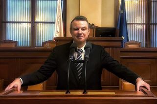 Žalobci odmítli poslance Rajchla. Spisy k Dozimetru chce získat přes soudy