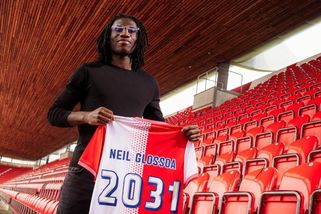 Fotbalisty Slavie posílil francouzský obránce Glossoa - Sport.cz