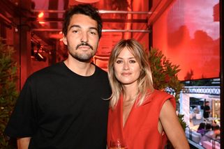 Emma Smetana a Jordan Haj v nesnázích. Za den neprodali jediný lístek a zoufale prosí fanoušky – eXtra.cz