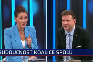 Neskákejte mi do řeči, nejsme ve Sněmovně. Decroix se pohádala s Vondráčkem o programu | CNN Prima News