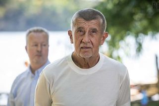 Babišův dvojí metr: Dříve kritizoval ceny nafty a benzínu, ale dnes mu 46 korun za litr nevadí