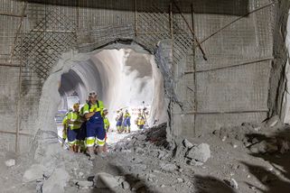 Proraženo. Italové se potkali s Rakušany při stavbě nejdelšího tunelu v Evropě 1400 metrů pod zemí