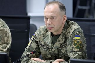 Pomozte nám přesunout válku do Ruska, prosí Syrskyj Trumpa - Novinky
