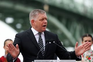Fico na Slavíně ostře útočil na „bratislavskou kavárnu“ i evropské spojence - Novinky