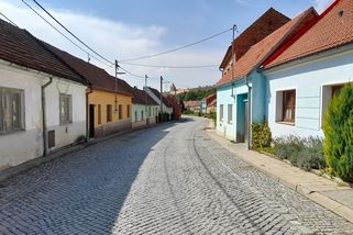 „Žádné morální zábrany“. Spekulanti útočí na majitele podílů v nemovitostech - Seznam Zprávy