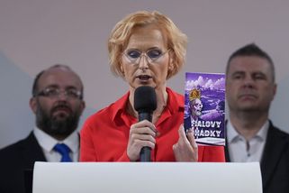 Neuvěříte, kolik si Kateřina Konečná řekla za Fialovy pohádky