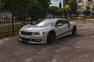 Škoda Octavia s motorem uprostřed ožívá díky 3D designu - Garáž.cz