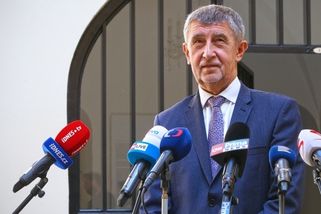 Andrej Babiš: Když vláda nemá peníze, neměla kupovat F-35